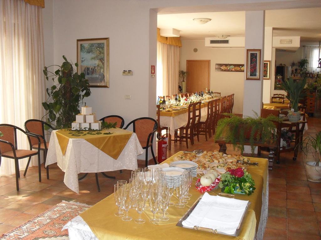 Albergo Ristorante Olimpia Abbadia San Salvator Exterior photo