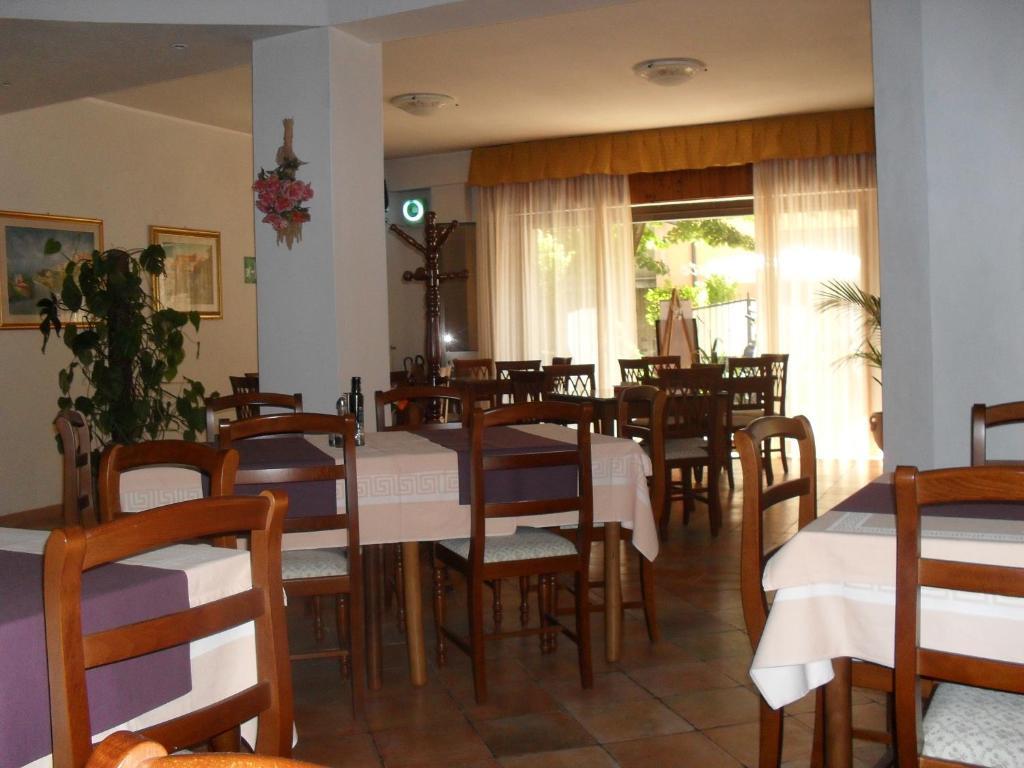 Albergo Ristorante Olimpia Abbadia San Salvator Exterior photo